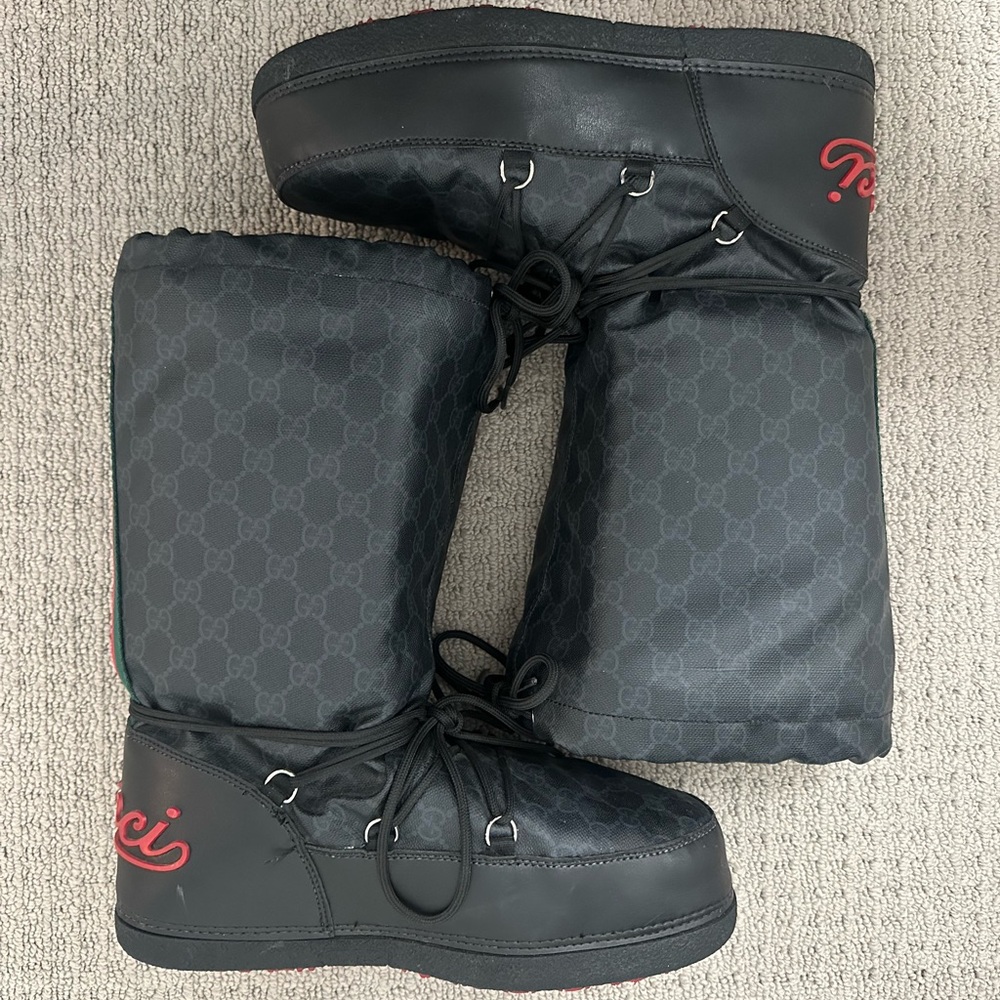 Gucci Supreme GG snow boots